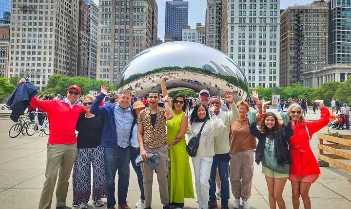 Chicago Half-Day Walking Food Tour with Free Bike or Kayak Rental