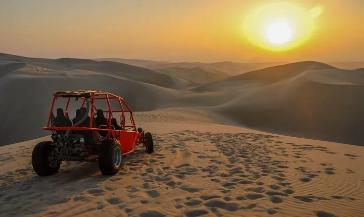 Buggy & Sandboarding in Paracas