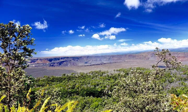 Private Tour: Experience Active Kilauea Volcano & Hilo Rainbow Falls