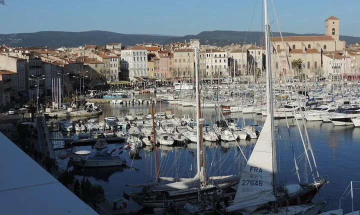 Visit of La Ciotat: Humorous | Instructive | Old Center