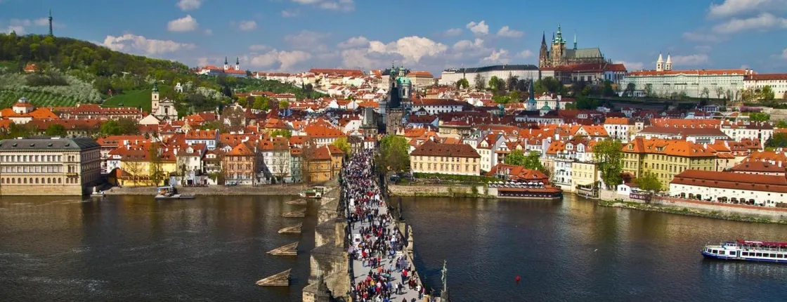 Prague city tour with Vltava River cruise