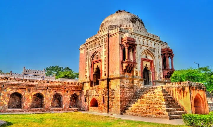 Qutub Minar & Mehrauli Temple/Market