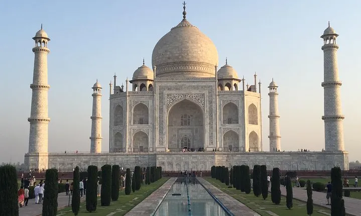 Golden triangle - accompanied 5-day budget tour