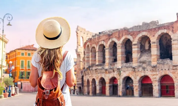From Milan: Verona Guided Tour with Visit of Arena di Verona