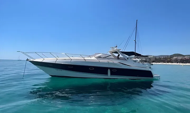 Private Luxury Yacht Charter from PUERTO BANÚS, Marbella