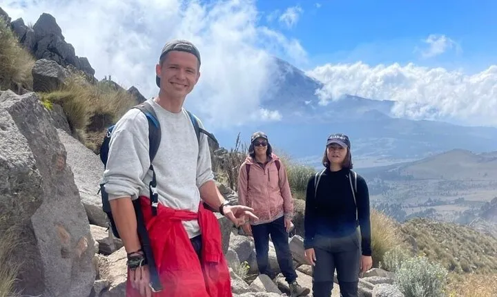 Iztaccihuatl Volcano Hike with an Alpinist