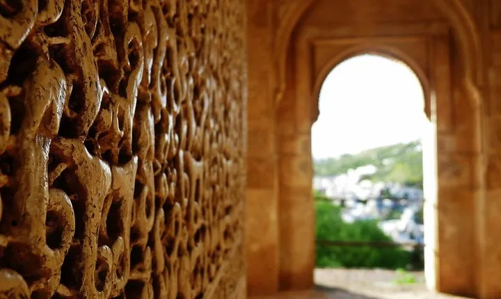 The Secrets of the Alhambra - Small group tour
