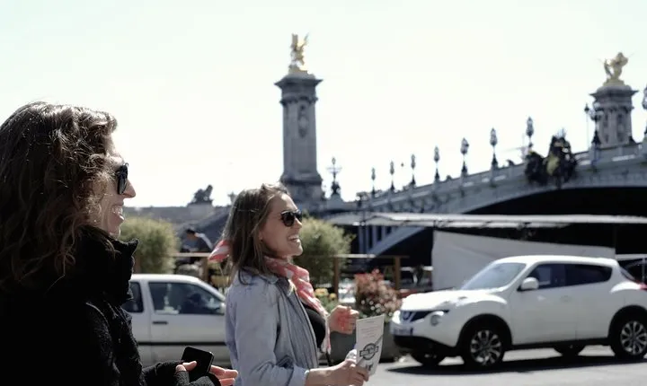 Paris Highlights: Half Day Private Walking Tour