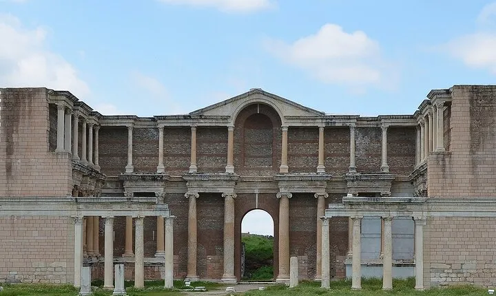 Guided Tour From Kusadasi to Sardes Ancient City