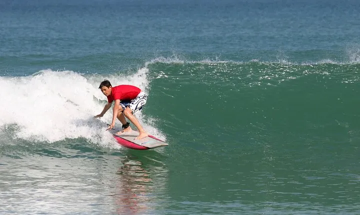 Discover Surfing on the beaches of Biarritz