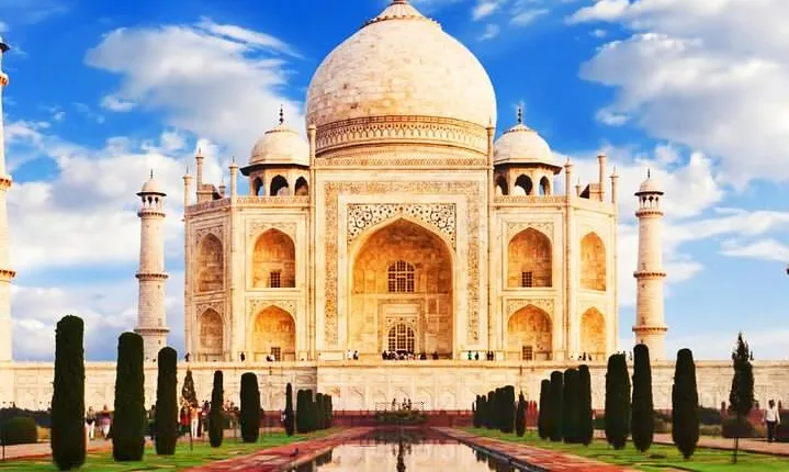 Private Day Tour From Delhi to Agra