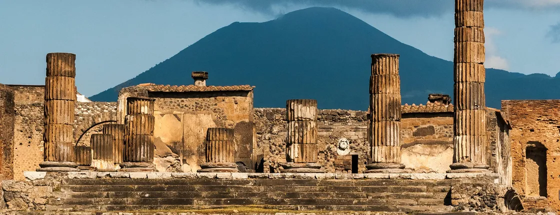 Pompeii guided tour with a local archeologist