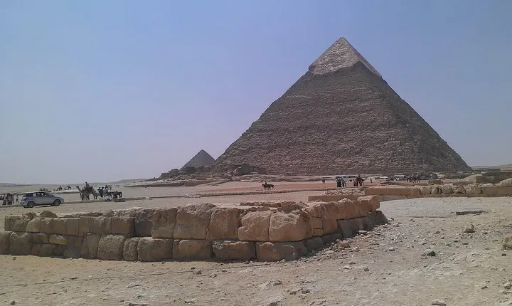 Cairo day trip to Giza Pyramids, Memphis and Sakkara Pyramids
