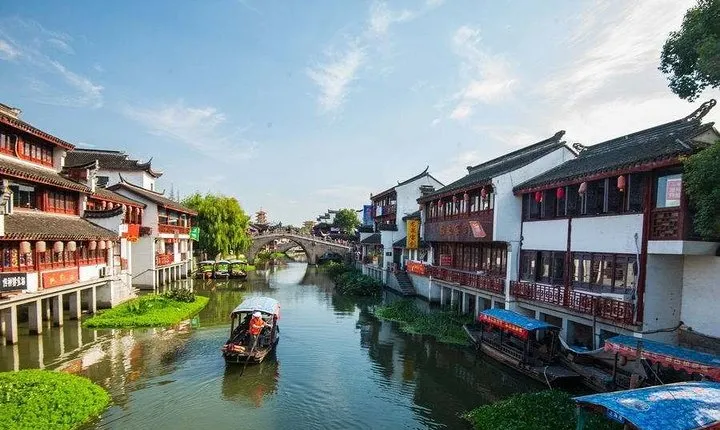 Private Transfer between Qibao Ancient Water Town and Shanghai City Area