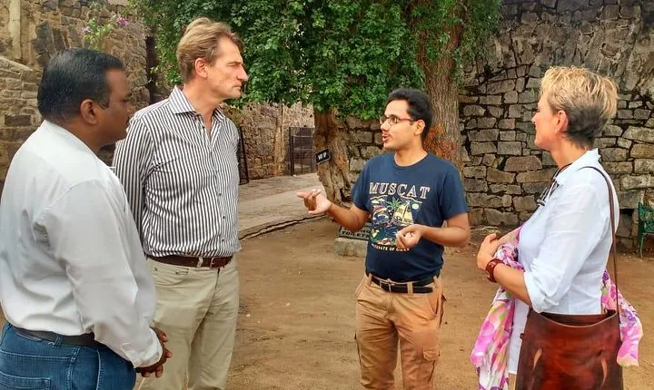  Hyderabad city tour with guide & lunch in private car for a heritage experience