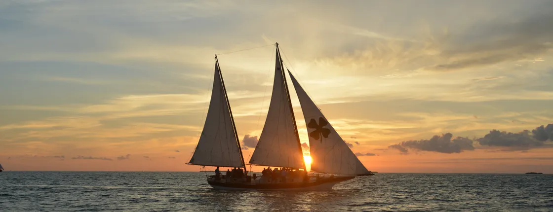 Schooner champagne sunset sail
