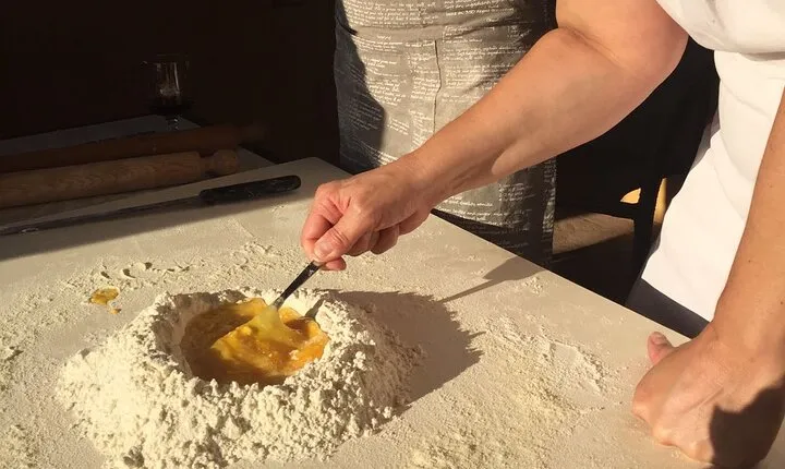 Cooking course with lunch or dinner