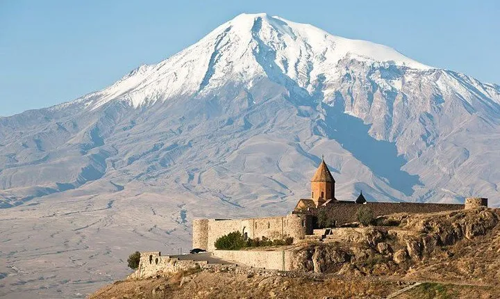 Private tour to Khor Virap, Noravank, and Tatev with cable car.