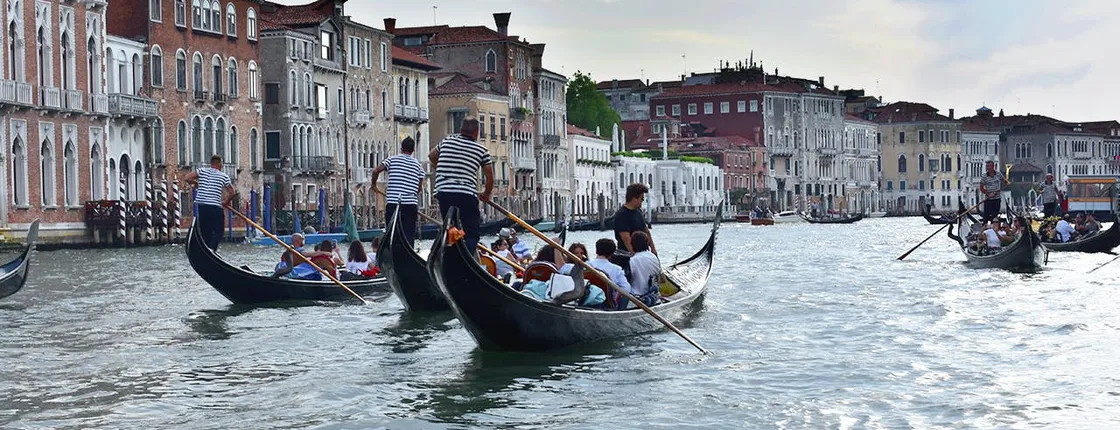 Grand Canal by gondola with commentary