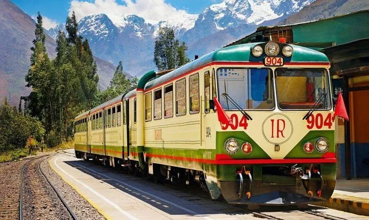 Full-Day Trip to Machu Picchu by Train and Bus from Cusco, Peru