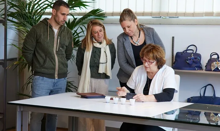 Private Visit to a Fashion Laboratory in Florence with Lunch