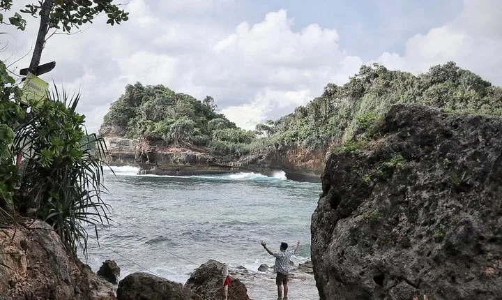 2 Days - Malang Beach Camping