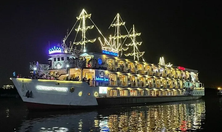 Cruise Dinner On Saigon River