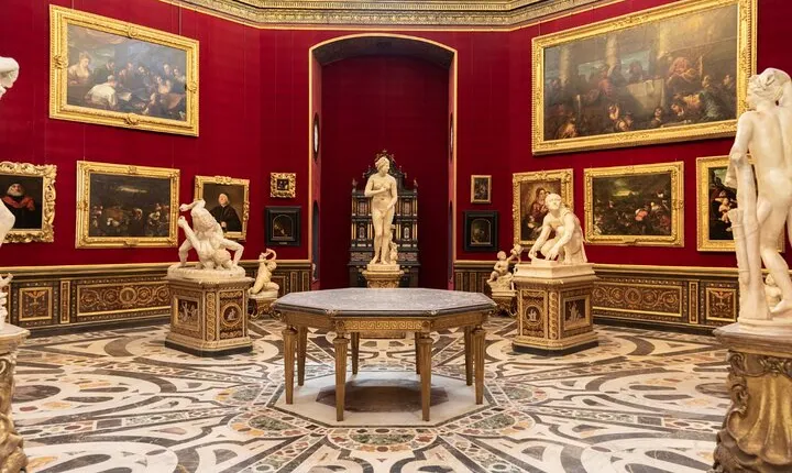 Private Walking Tour of Uffizi Gallery 