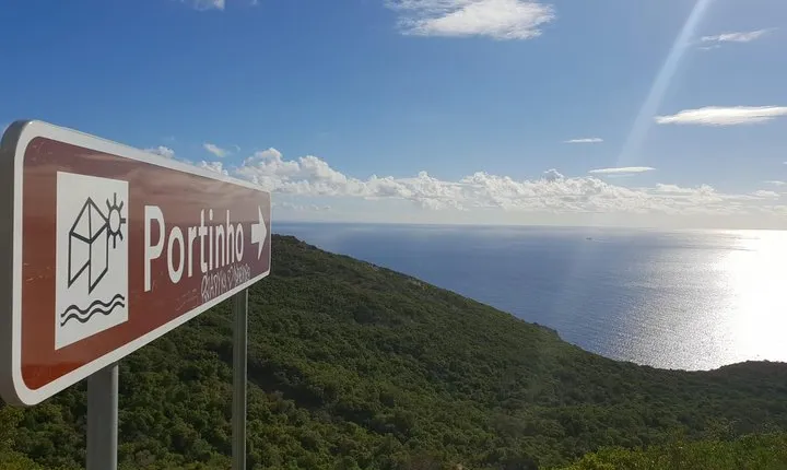 South of Lisbon’s Wonders – Arrábida , Wine & Tile Private Tour