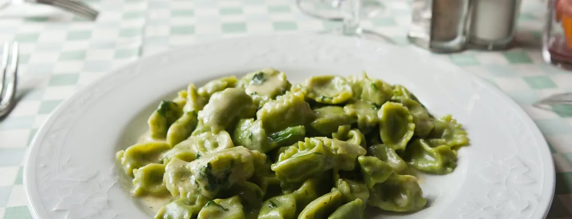 Market tour and dining experience at a Cesarina's home in Langhe
