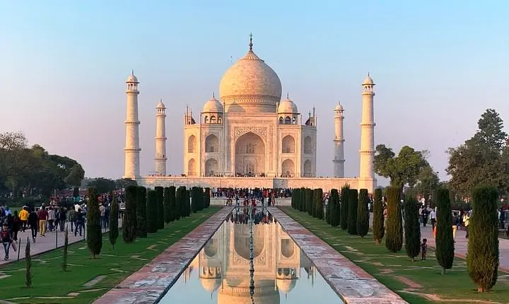 Private Tajmahal Day Tour From New Delhi By Gatiman Express Train