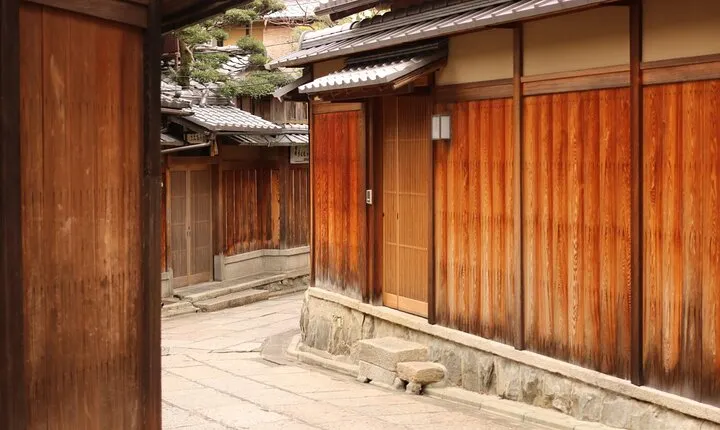 Kyoto Heritage Path - Fushimi Inari's Mystery to Kiyomizu Temple