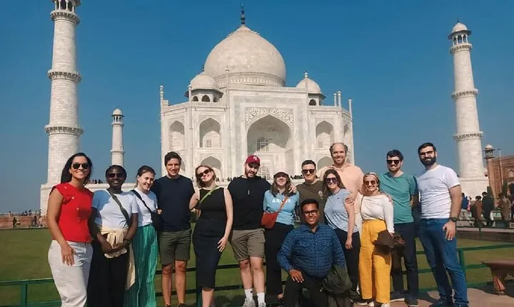 Sunrise Taj Mahal & Agra Fort Skip The Line Guided Tour