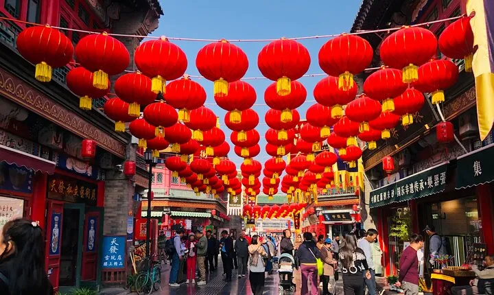 Private Beijing Hutong Walking Tour Walk with a Beijinger