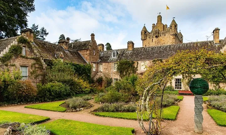 Highland Whisky Tour with a visit to Inverness & Cawdor Castle from Invergordon
