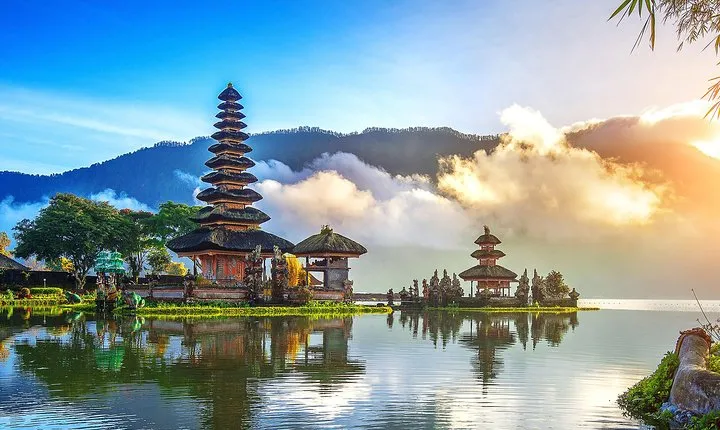 Breathtaking Views at Beratan Lake Temple