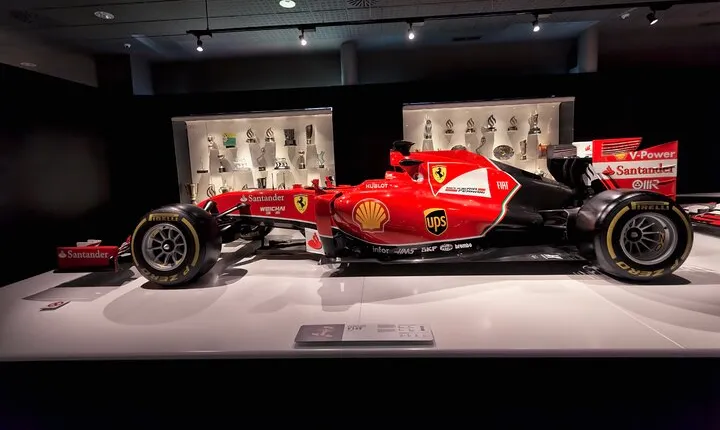 From Milan: Ferrari Full Day with Lunch and Private Driver