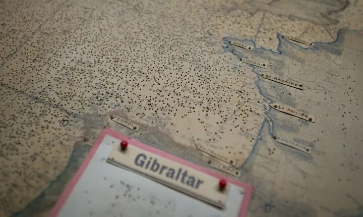 London: Churchill War Rooms Ticket & City Landmarks Guided Tour