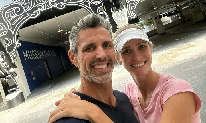 Miami Murder Mystery Outdoor Detective Escape Game