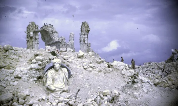 WW2 BATTLEFIELDS: Montecassino from Rome