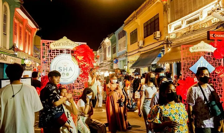 Tour of Phuket Old Town with Thalang Road Night Market