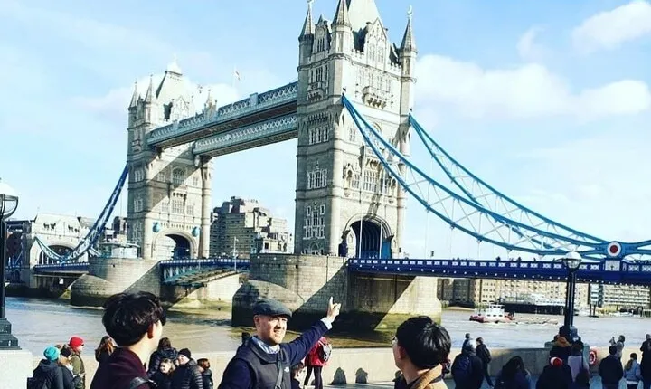 Private Black Cab Tour of London's Iconic Landmarks