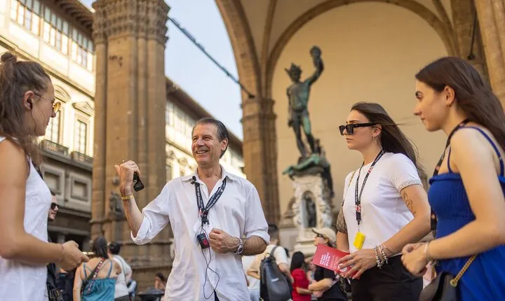 Renaissance Secrets with Elvis - Walking experience 