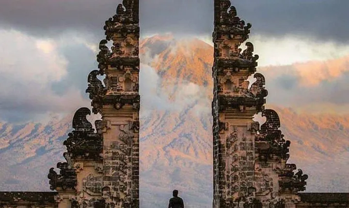 Bali : Lempuyang Gate Heaven,Tirtagangga & Tibumana Waterfall