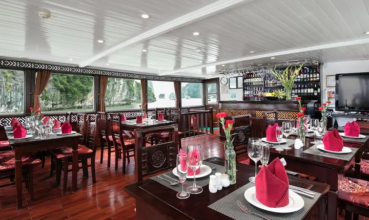 Halong Aclass Carina Cruise 1 night experience on Bay