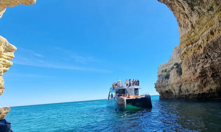 Tour to Benagil Caves and Coastline in Albufeira