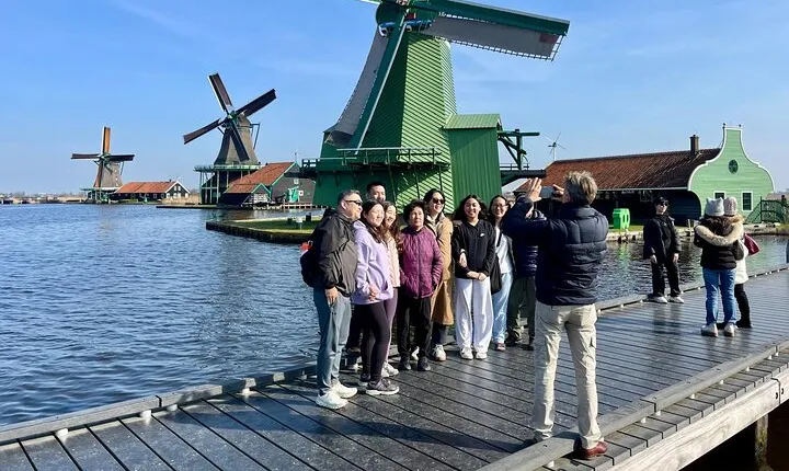 Amsterdam private tour to windmills, cheese farm and villages