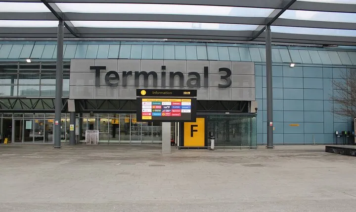 UK University Students Taxi - Private One Way Heathrow Airport - any UK City 