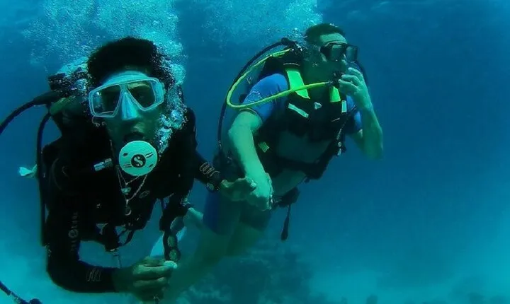 Enjoy Daily 2 Dives with Equipment from Hurghada