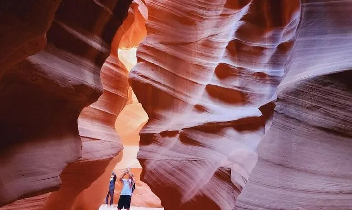 Las Vegas:Upper Antelope Canyon, Horseshoe Bend with Lunch